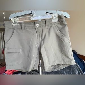 Northface tan/green shorts, women’s size 4, comfortable material